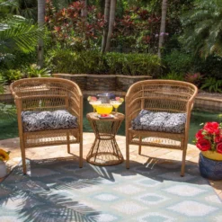 Classic Accessories Frida Kahlo Black/White Flores Eternas Polyester Chair Cushion 5 In. H X 19 In. -Patio Paradise Shop 10256cfd 53f3 4635 a021 ef26df169956